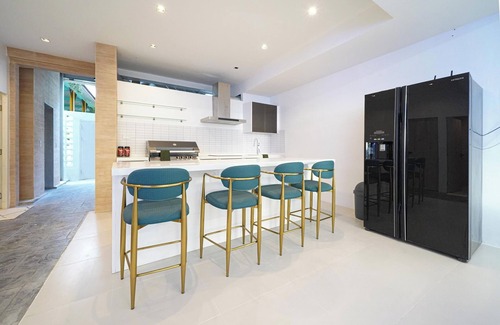 Na Chom Thian House | 10 bedrooms beachfront luxury pool villa sea view rooftop