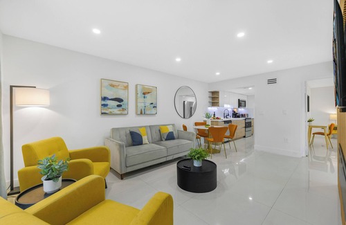 Coral Way House | 10 BEDS, 4 BATHS, Sleep 16 in the most Prime Location in Miami!