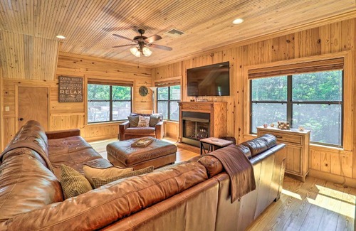 Newland House | 10 Mi to Grandfather Mountain Wolfe Creek Cabin