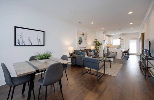 Nashville Apartment | 10 Mins To Broadway - Stylish Gated Townhome