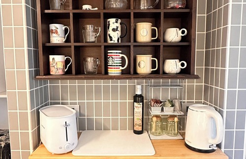 Wuqi District Apartment | 10 minutes to the Mitsui Shopping Park , 50 minutes to city center by Bus