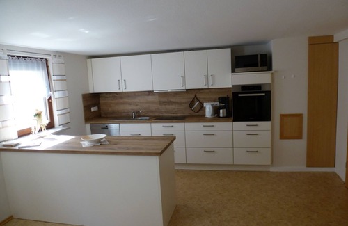 Sulzdorf an der Lederhecke Apartment | 100qm große, vollständig eingerichtete FeWo mit 3 Schlafzimmern