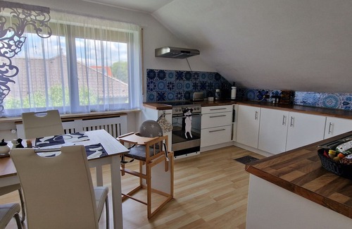 Wiesenbronn Apartment | 105 m² of comfort with billiard table and large balcony. Pet friendly!