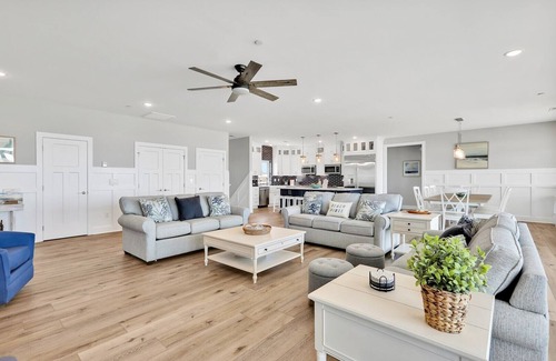 Long Beach House | 10BR/10.5BA-Oceanfront-Pool-Elevator-Hot Tub-Private Setting-Sleeps22