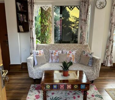 Karsiyang House | 11 Monteviot: Luxury homestay overlooking a tea estate