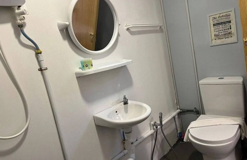 Slim River Hotel | 1108 Carebin Slim River