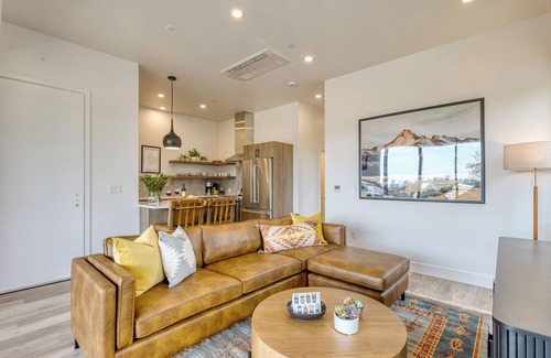 Bend House | 1123 Aerie #300 | Hot Tub + Mountain View
