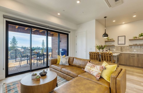 Bend House | 1127 Aerie #300 | Mountain View + Hot Tub