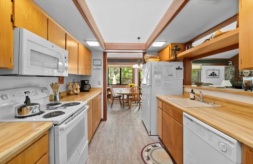 Graeagle Apartment | #126 Graeagle Meadows