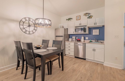 Delavan Lake Condo | 129 - Cozy & Comfy One Bedroom Condo Suite