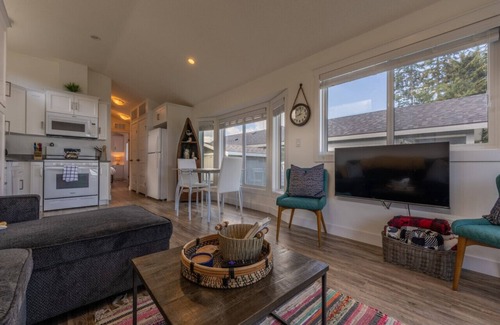 Regional District of Mount Waddington Apartment | 13 - Bothan Mara Cottage