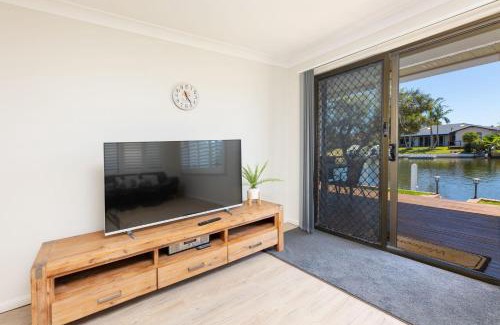 Forster House | 13 Cavill Avenue