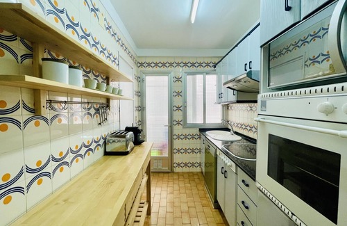 Salou City Centre Apartment | 136-CIBELES. Spacious apartment just 300m from the beach
