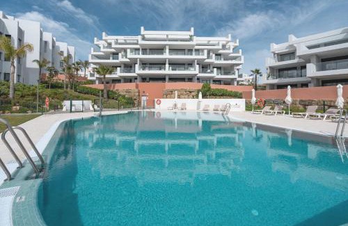 Alcorrin Apartment | 14 Modern apt with terrace & sea view, gym, jacuzzi spa Duquesa, Manilva