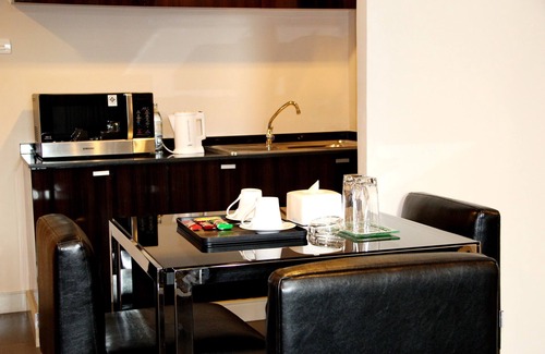 Phra Pradaeng Hotel | 14 Residence