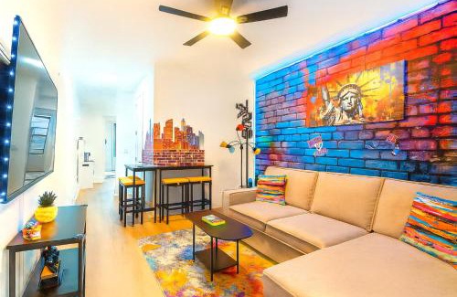 Hoboken Apartment | 15 Minutes to NYC - Modern & Colorful Hoboken Getaway