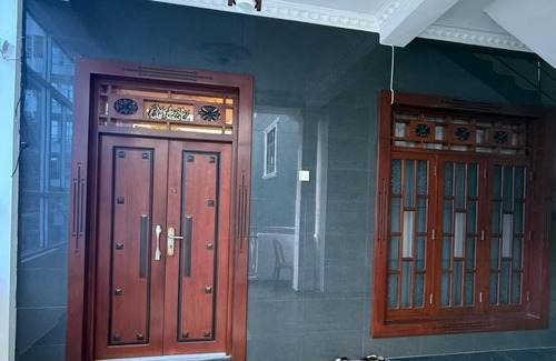 Hendala Apartment | 15 minutes to Port City and Galle Face Greens!