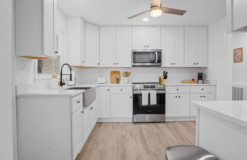 Charlotte House | 15min to Downtown & UNC - BBQ, Outdoor Games & Dining