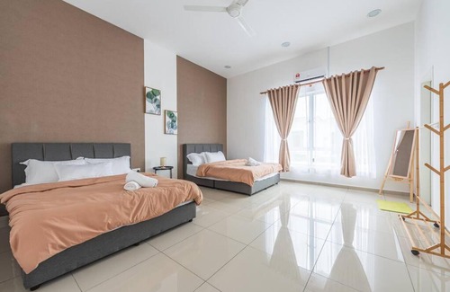 Bandar Sri Sendayan House | 15pax+Seremban stay n rest As316 民宿