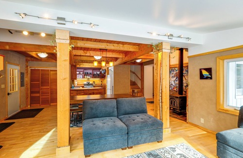 Fairbanks Cabin | 16-Acre Plot: Peaceful Cabin in Fairbanks!