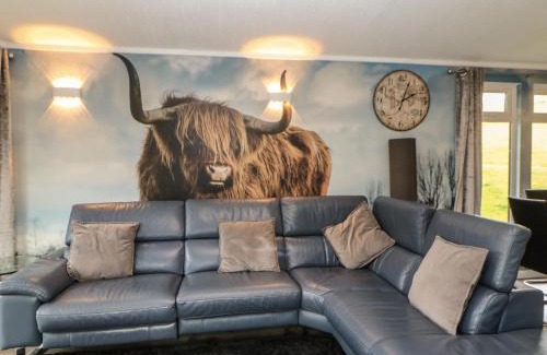 Tunstall House | 16 Badgers Retreat