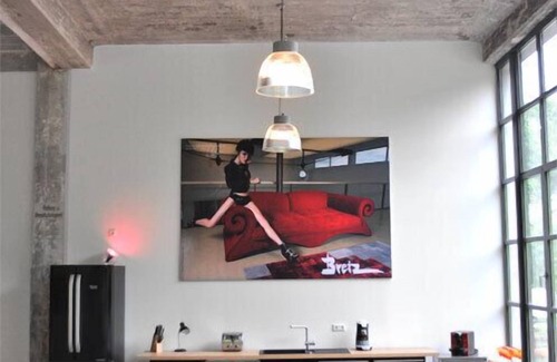 Neustadt-Stadtmitte Apartment | 160 m2 loft apartment in factory style in a Bauhaus monument for 7