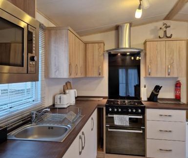 Towyn Resort | 180 Golden Gate Caravan Holiday Park Towyn