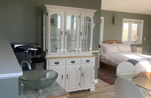 Merrickville Bed & Breakfast | 1840 Guest House