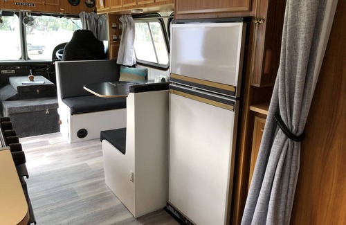 Halls Gap House | 1968 Bedford bus, rustic & relaxing for glampers