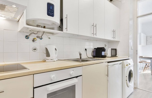 Santa Engracia Apartment | 1BDR Cozy Flat in Heart of Lisbon by LovelyStay