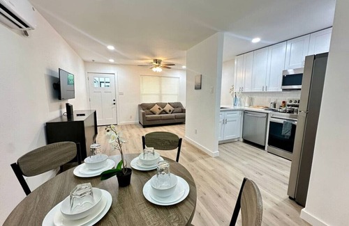 Neartown Apartment | 1BR Montrose Apartment – Close to Dining & Shops