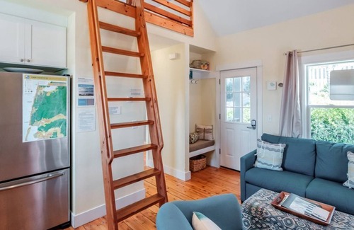Logsden House | 1BR Olivia Beach hot tub, pool, fire pit, dogs w/optional in-law suite
