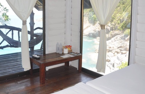 Baan Tai Cottage | 1st Row Seaview Fan Cottage