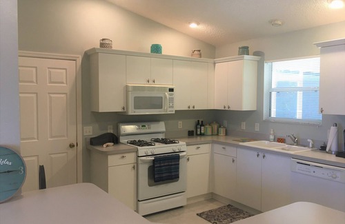 Lynnhaven House | 2/2 vacation home just a few min from Lake Sumter Town SquarenFree Golf Cart