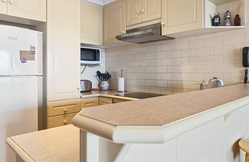 Newhaven Apartment | 2 at 8-10 Forrest Avenue