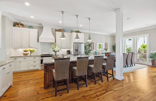 Palmetto Dunes House | 2 Barrier Beach Cove is a luxurious coastal getaway and a short 3-minute walk to Burke's Beach!