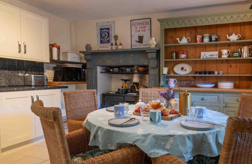 Hele House | 2 Bath House - Stunning 5-Bed House in Ilfracombe