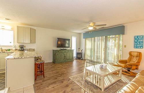 Surfside Beach Condo | 2 Bed 2 Bath Ground Level Golf Colony at Plantation 33I Only 2 Miles To The Beach