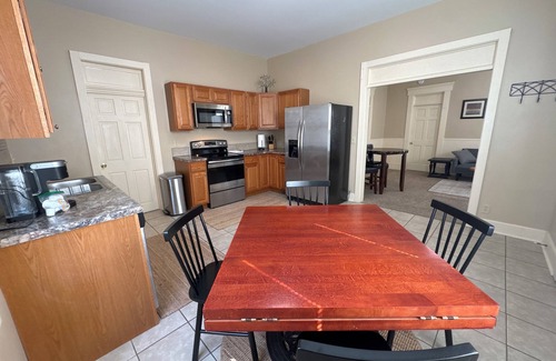 Columbus Apartment | 2-bed apartment/Downtown Columbus/parking/WiFi/LOCATION! LOCATION!
