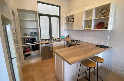 Hampton Condo | 2 bed apartment for up to 6 people in awesome beachside Hampton