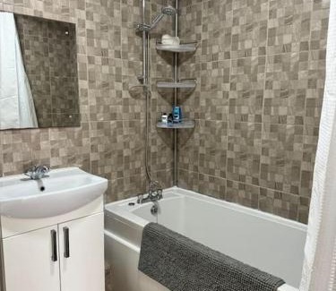 Barrow-on-Trent Apartment | 2 Bed Bungalow in Sinfin