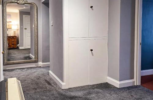 Rothesay Apartment | 2 Bed Flat - Sleeps 4 - Pets - Parking - Wifi