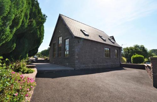 Llantilio Pertholey House | 2 bed in Abergavenny 65965