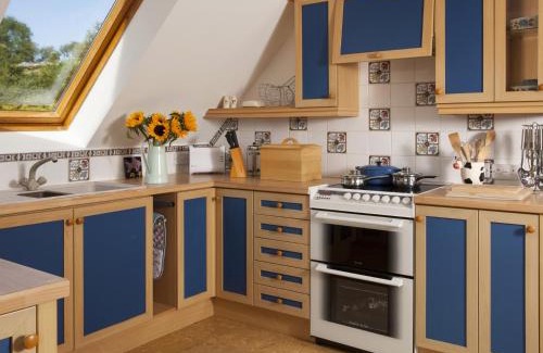 Brecon House | 2 Bed in Battle BN077