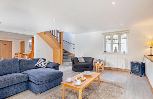 Arthog House | 2 Bed in Fairbourne 43105