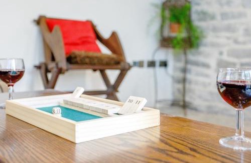 Glastonbury House | 2 Bed in Glastonbury 79122