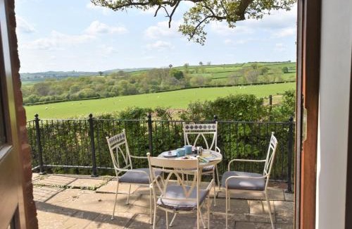 Llanfihangel Tal-y-llyn House | 2 Bed in Llangorse 91085