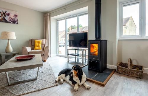 Newent House | 2 Bed in Newent 78696