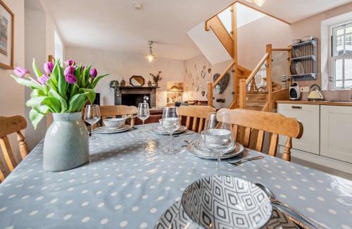 Llanstadwell House | 2 Bed in Neyland 43430