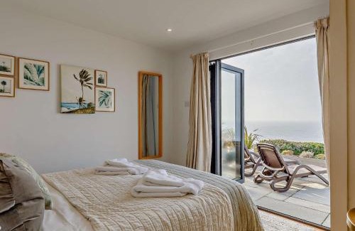 Freathy House | 2 Bed in Whitsand Bay 91328